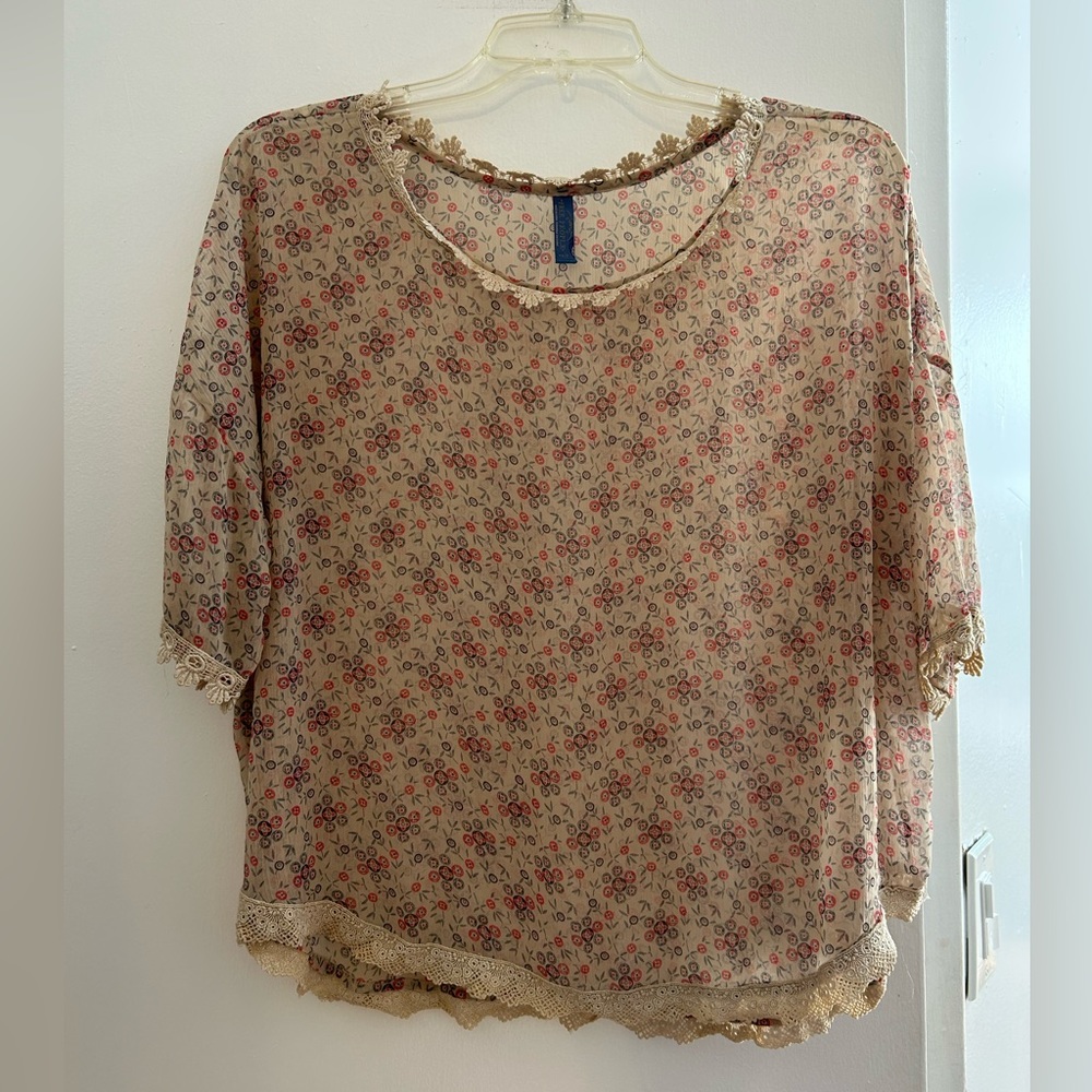 Free People Short Sleeve Sheer Loose Top; size S